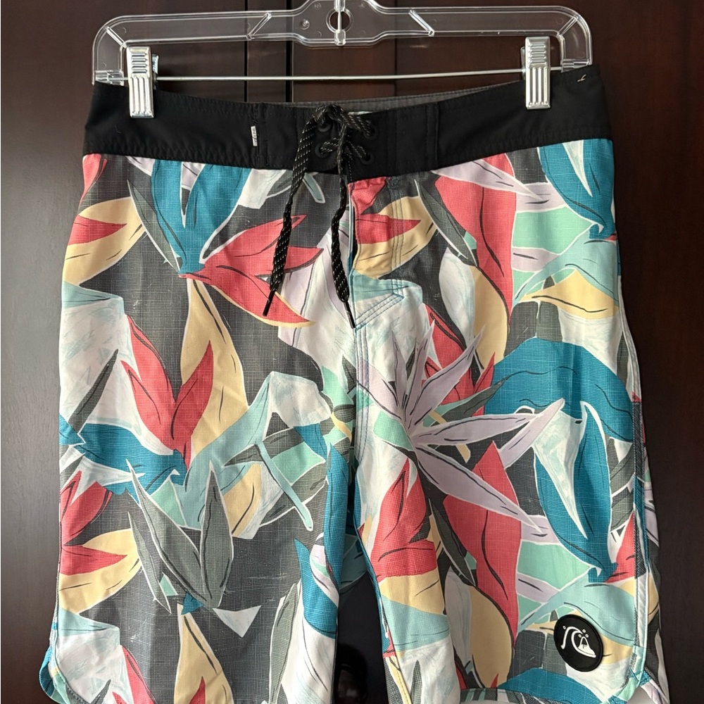 Quiksilver Men's Tropical Print Swim Shorts